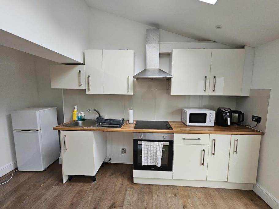 Beautiful Garden Flat Near Central 런던 외부 사진